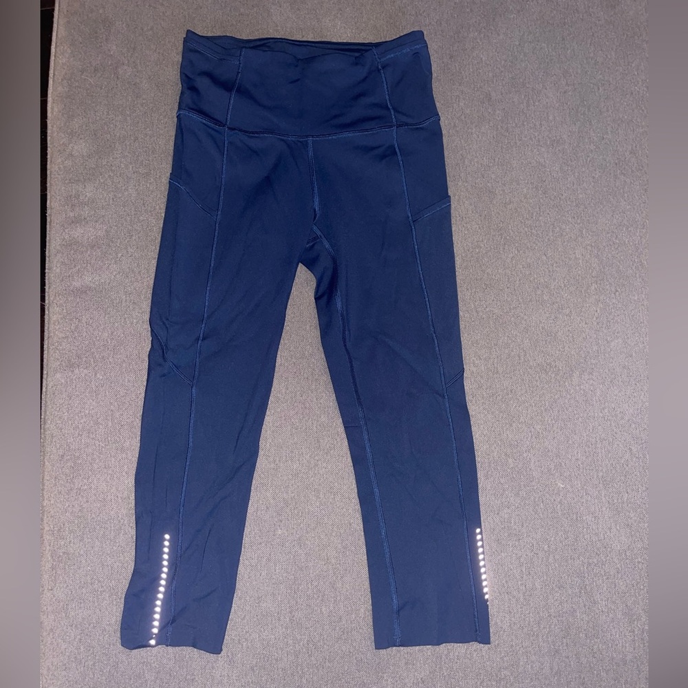Navy blue lululemon 3/4 length leggings